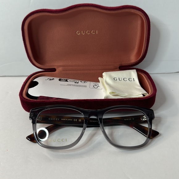 Auth - Gucci's GG0004ON soft lines across frames front.Iconic web effect optyl … - Picture 10 of 15